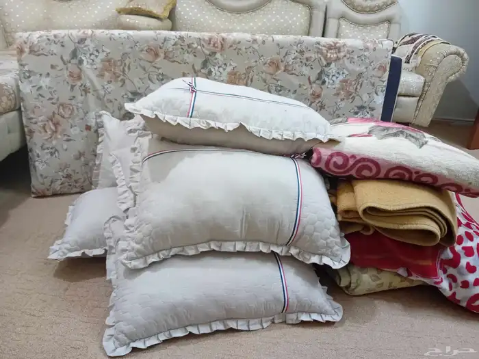 اسنفجنات ومخدات ولحافات 0