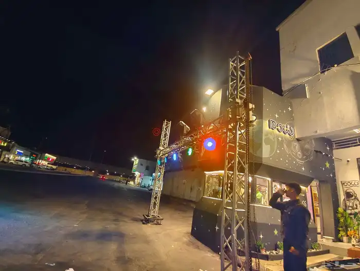 افتتاح محلات تجارية ستتيج اوقواس بالونات اقواس راقصه اضاءة ل 4