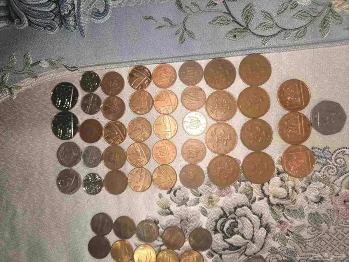 عملات نقدية متنوعة 26