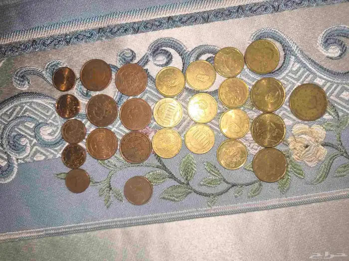 عملات نقدية متنوعة 13