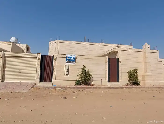 للبيع فيلا دور تاسيس حي المدائن 0