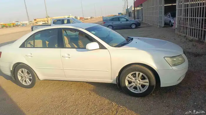 سوناتا 2009 مستعمله للبيع بنزين م 1كم السلام عليكم ورحمه 3