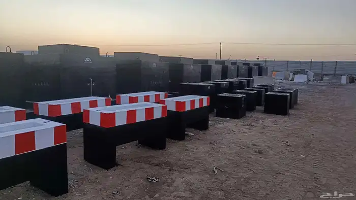 حواجز خرسانيه قواعد اناره زينة حدائق مناهيل 2