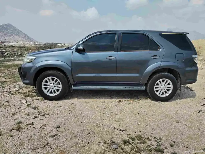 فورتشنر 2014 قير عادي.. دبل 1