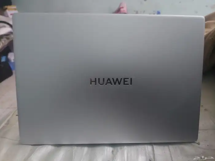 لابتوب هواوي ميت بوك دي 16(نظيف جدا جدا) وللامانه 10