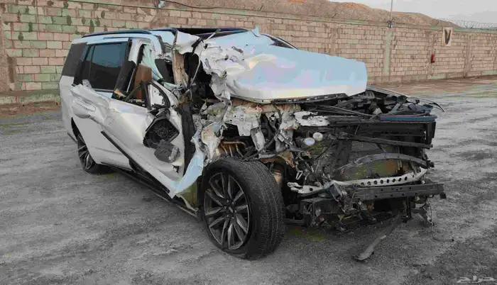 كاديلاك اسكاليد 2023 مصدوم 6