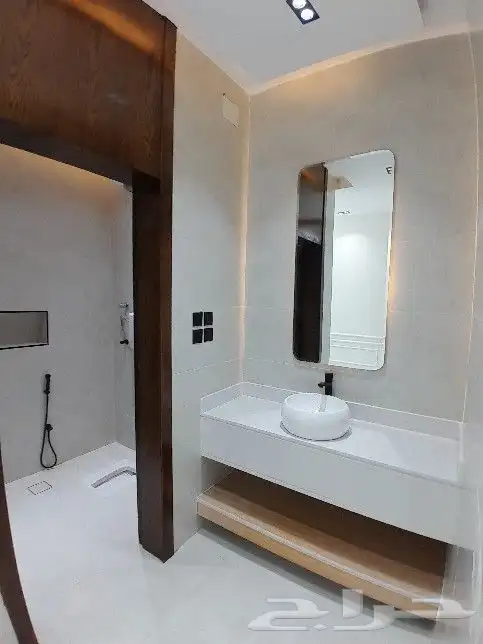 للبيع شقه دور ثاني مصعد راكب جاهز تشطيب راقي حي الموسي550الف 12