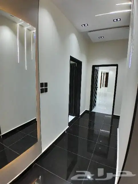 للبيع شقه دور ثاني مصعد راكب جاهز تشطيب راقي حي الموسي550الف 4