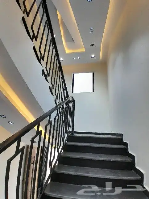 للبيع شقه دور ثاني مصعد راكب جاهز تشطيب راقي حي الموسي550الف 3