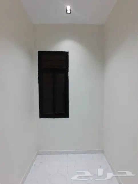 للبيع شقه دور ثاني مصعد راكب جاهز تشطيب راقي حي الموسي550الف 9