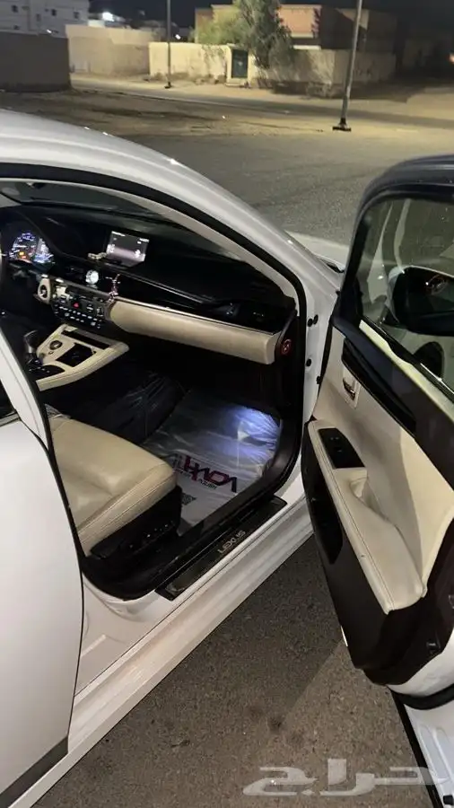 للبيع لكزس ES350 2016 7