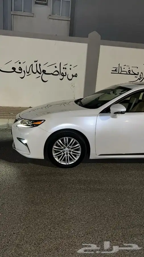 للبيع لكزس ES350 2016 1