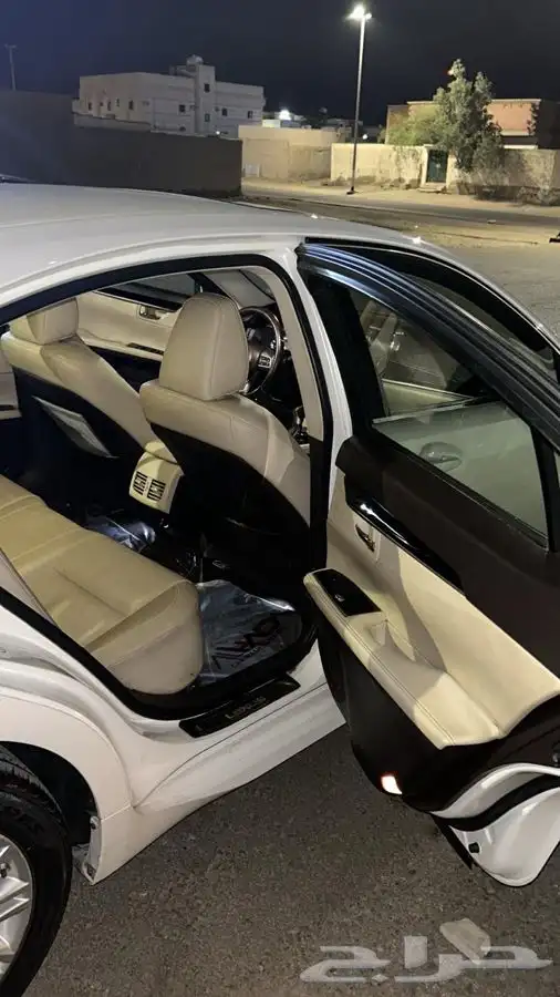 للبيع لكزس ES350 2016 9