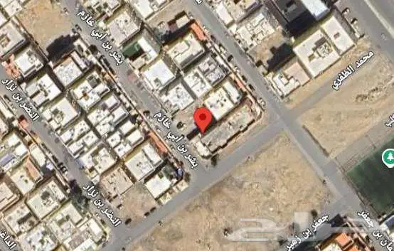 فرصة عقارية مميزة في حي طيبة مساحة 927 م على ثلاث شوارع 2