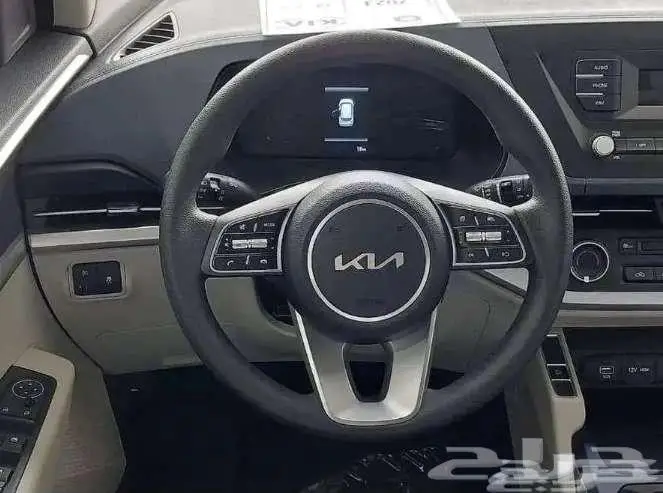 كيا كارينز موديل 2025 4