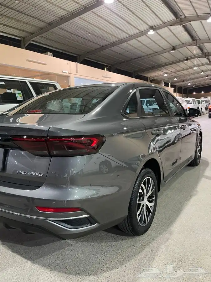 جيلي ام قراند 2024 4