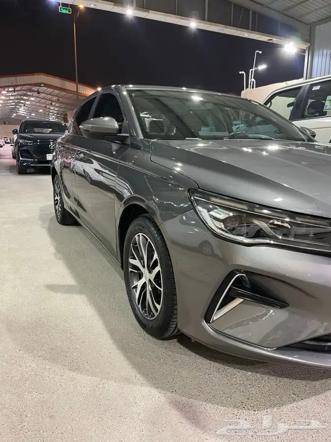 جيلي ام قراند 2024 2