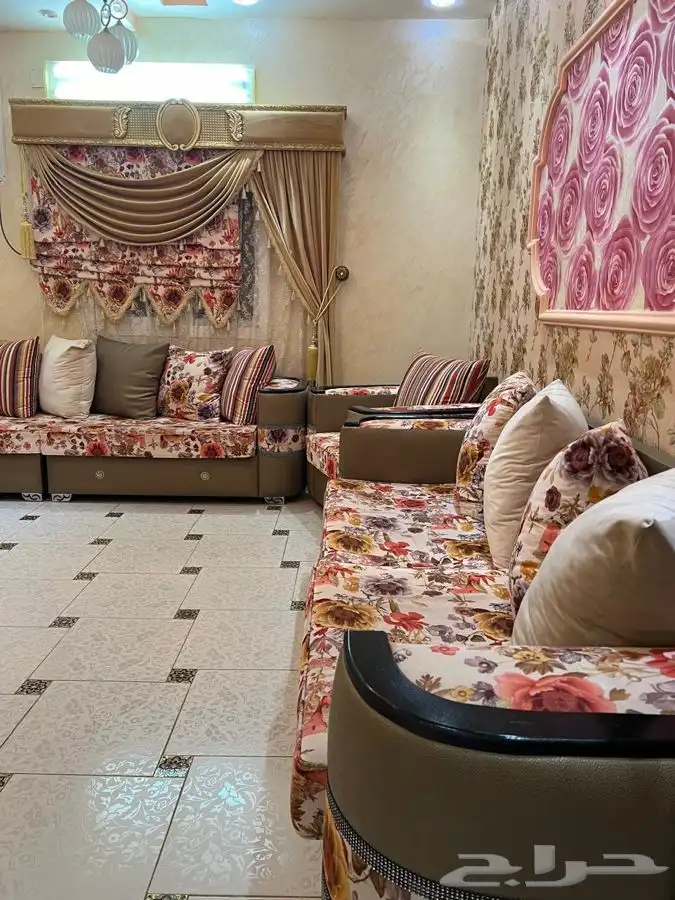 كنب نظيف للبيع 1