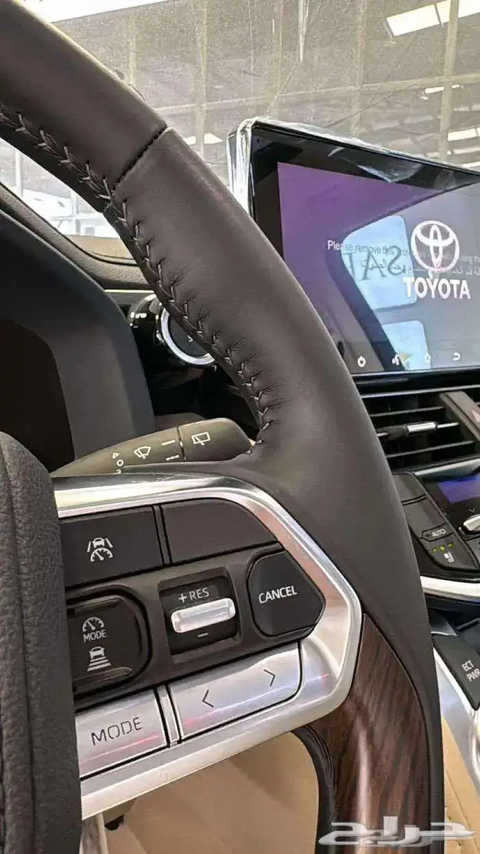 تويوتا لاندكروزر GXR L5 فل كامل خليجي تنفس طبيعي 2025 2