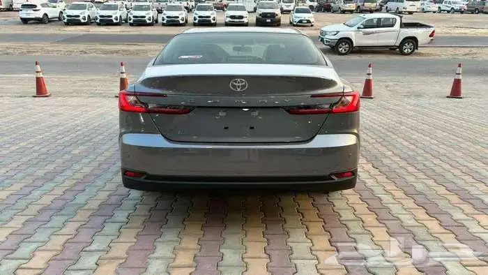 تويوتا كامري 2025 بنزين استاندر 6