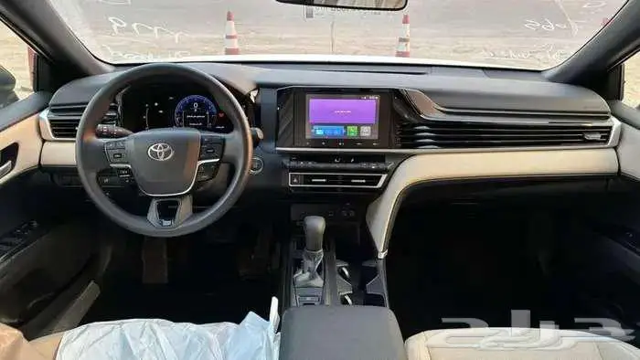 تويوتا كامري 2025 بنزين استاندر 7