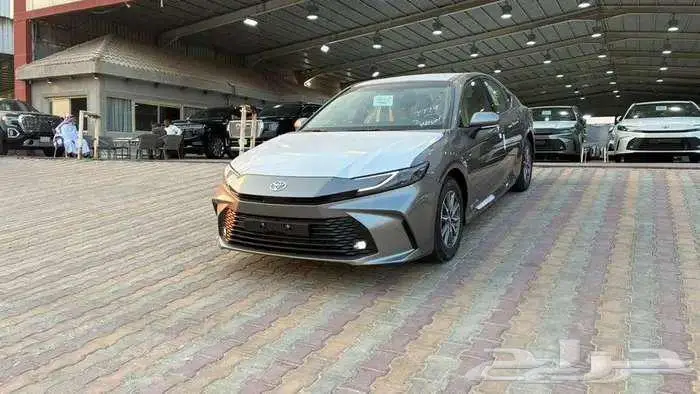 تويوتا كامري 2025 بنزين استاندر 0