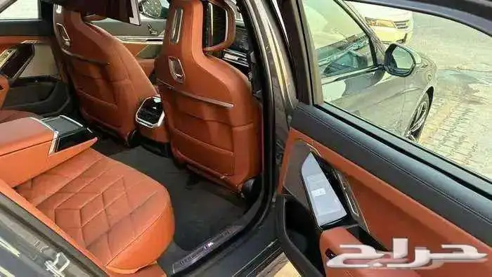 بي أم دبليو 735i موديل 2026 فل كامل أند فجول جديد M Kit 17