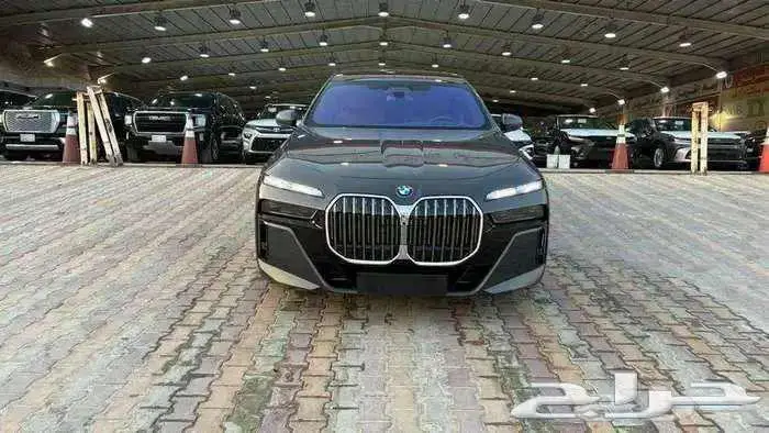 بي أم دبليو 735i موديل 2026 فل كامل أند فجول جديد M Kit 1