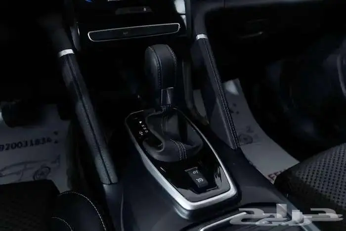 رينو كوليوس E 2025 12