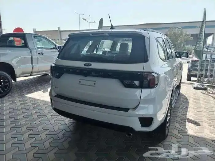 فورد ايفرست XLS استاندرد 2025 ابيض 2