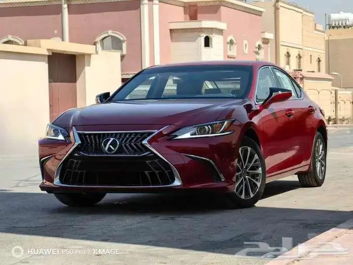 لكزس 250.AA موديل 2023 بنزين حبه فقط لون احمر 4