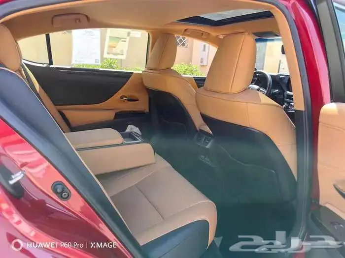 لكزس 250.AA موديل 2023 بنزين حبه فقط لون احمر 13