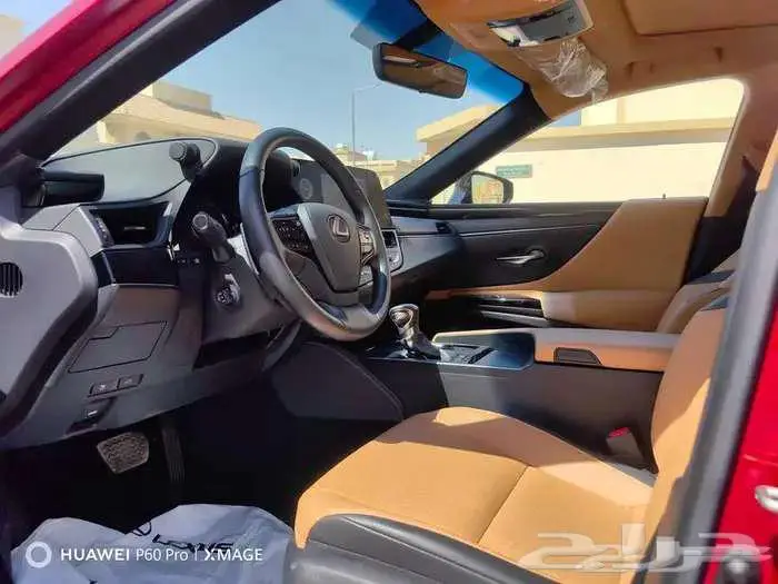 لكزس 250.AA موديل 2023 بنزين حبه فقط لون احمر 22