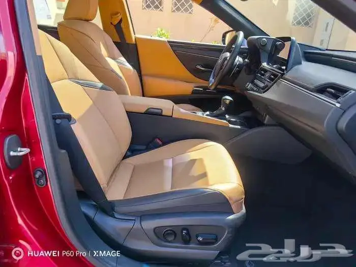 لكزس 250.AA موديل 2023 بنزين حبه فقط لون احمر 27