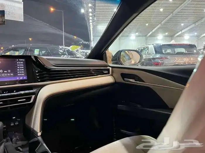 تويوتا كامري E هايبرد 2025 كاش واقساط 22