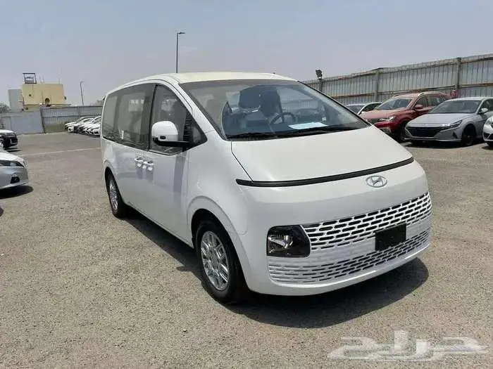 هونداي ستاريا متوفر ديزل وبنزين2025 11