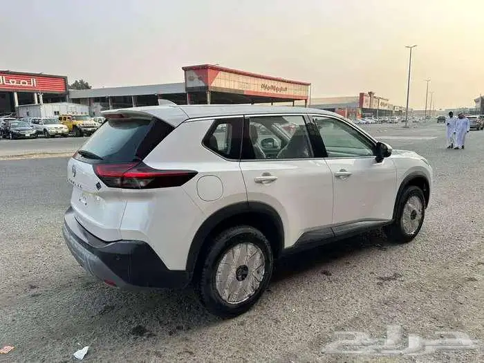 نيسان اكس تريل استاندر 7راكب دفع امامي 2026 اقساط او كاش 7