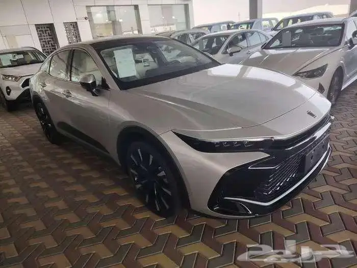 كراون بريميوم 2025 3