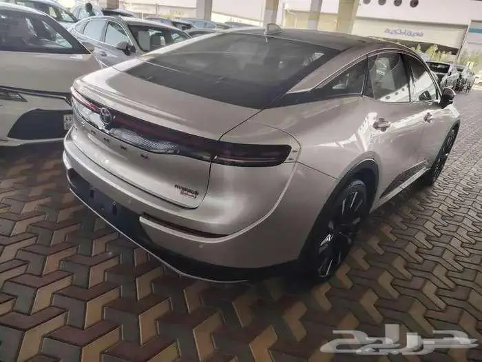 كراون بريميوم 2025 2