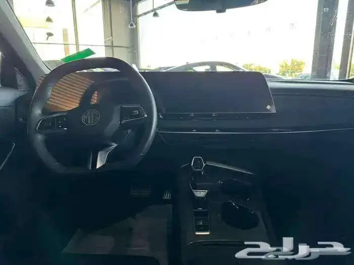 ام جي 7 ستاندر 2025 1