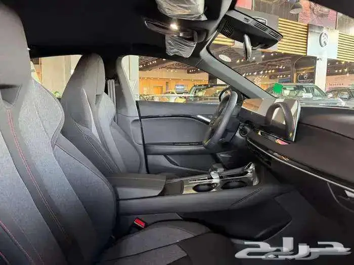 ام جي 7 ستاندر 2025 3