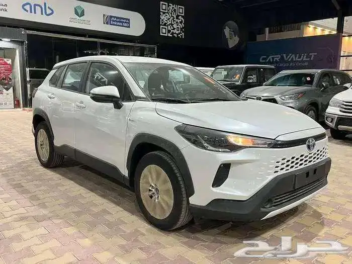 كورولا كروس LE ستاندر 2025 3