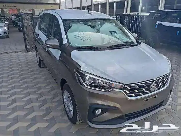 سوزوكي ارتيجا 2025 1