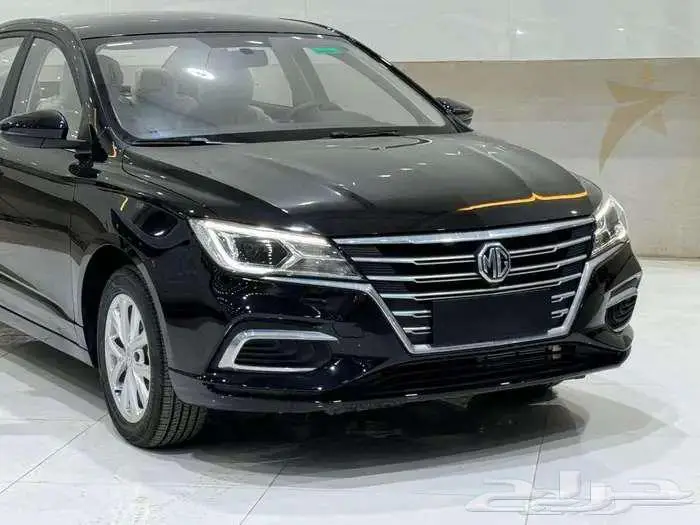 ام جي 5 MG ستاندرد موديل 2025 1