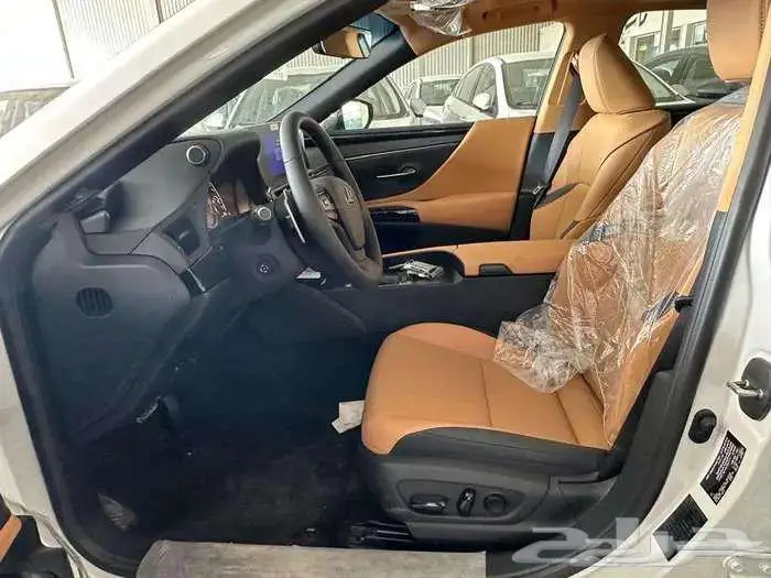 لكزس ES250 AA - موديل 2025 5