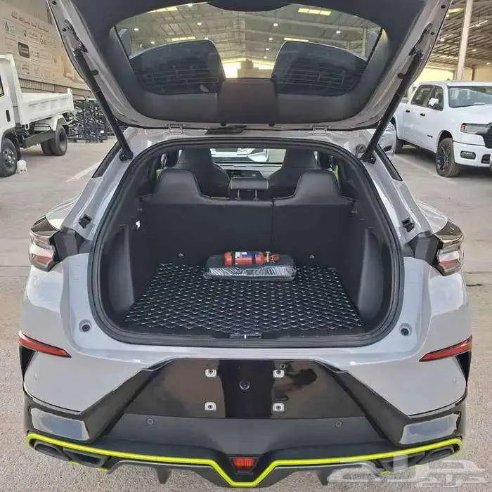 شانجان يوني تي 2025 6