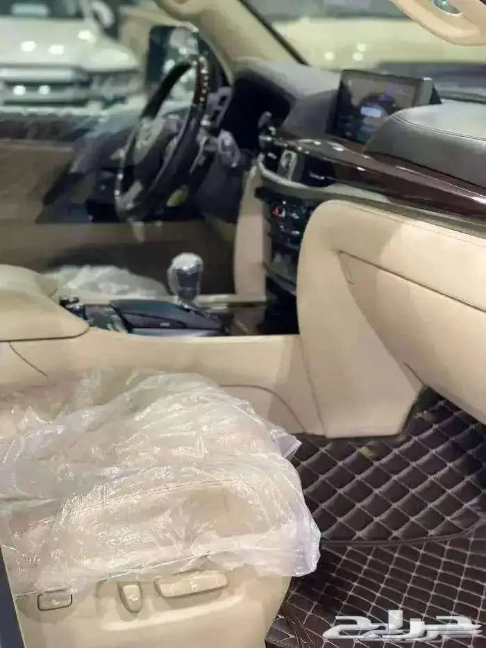 جيب لكزس بلاك اديشن بحالة الوكالة 2019 8