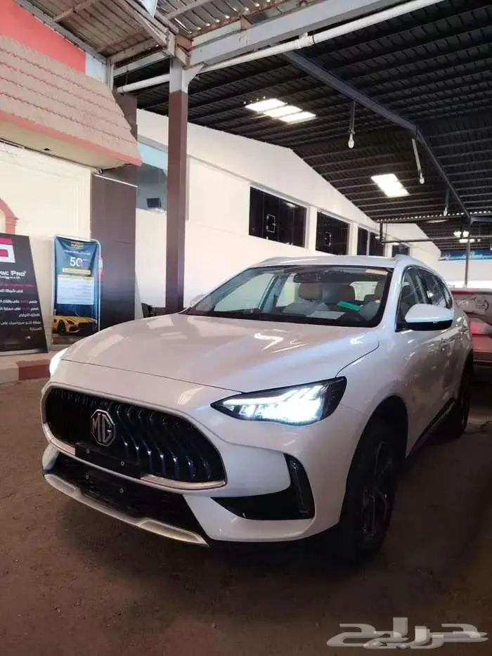 MG HS 2024 قير اوتماتيك بنزين 9