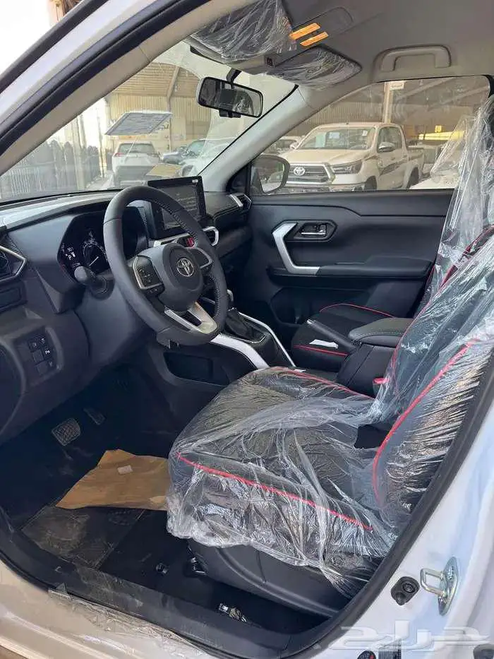 تويوتا رايز ليمتد 2026 فضى وأبيض 6