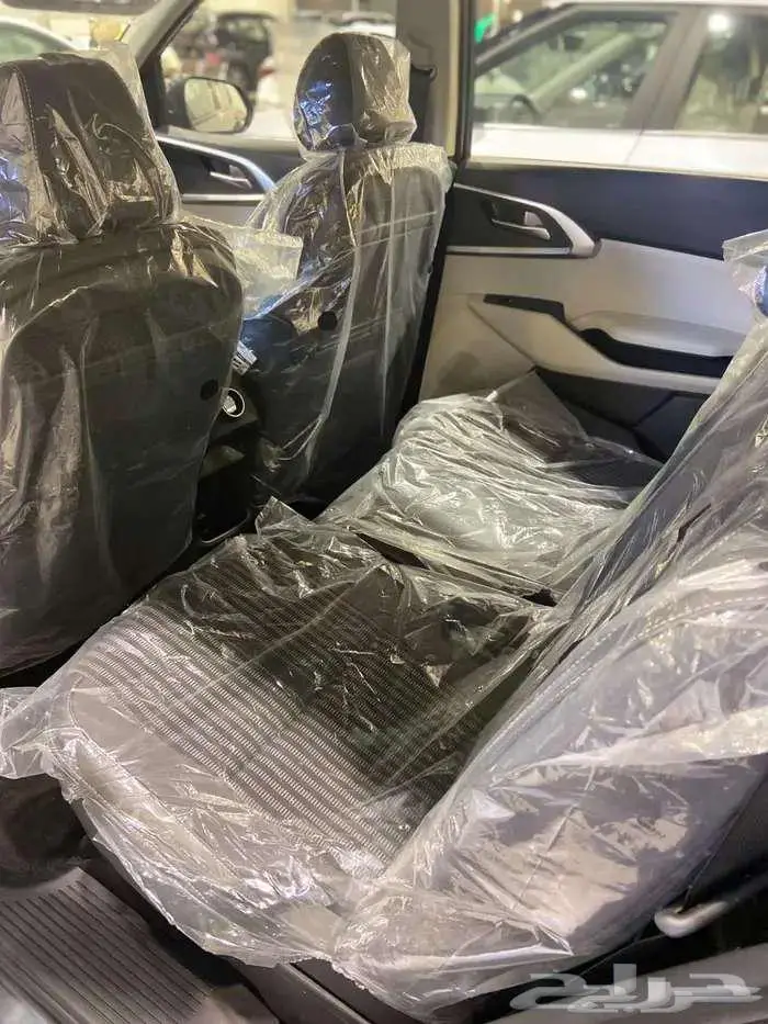 كيا كارينز نص فل فتحة سقف 2025 11